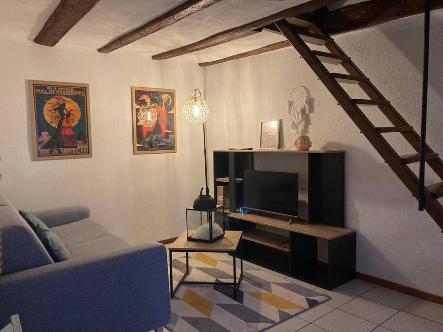 La Sorciere In A Typical Alsatian House Appartement Rouffach Buitenkant foto